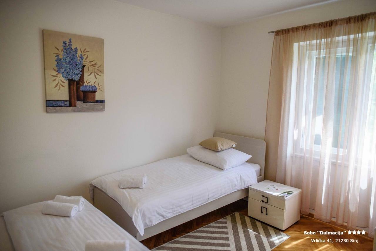 Apartment/Room "Dalmacija" Синь Экстерьер фото