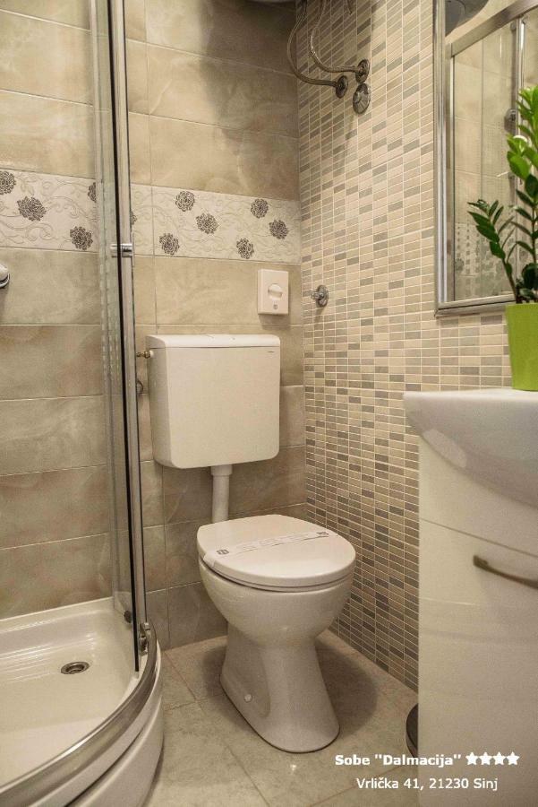 Apartment/Room "Dalmacija" Синь Экстерьер фото